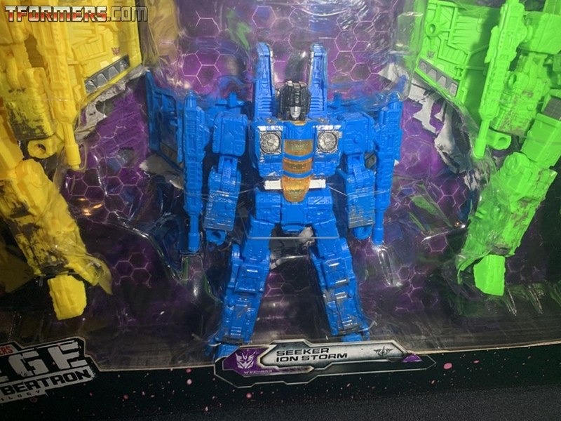 Sdcc 2010 Unicron Prototype And Rainmaker Images  (18 of 36)